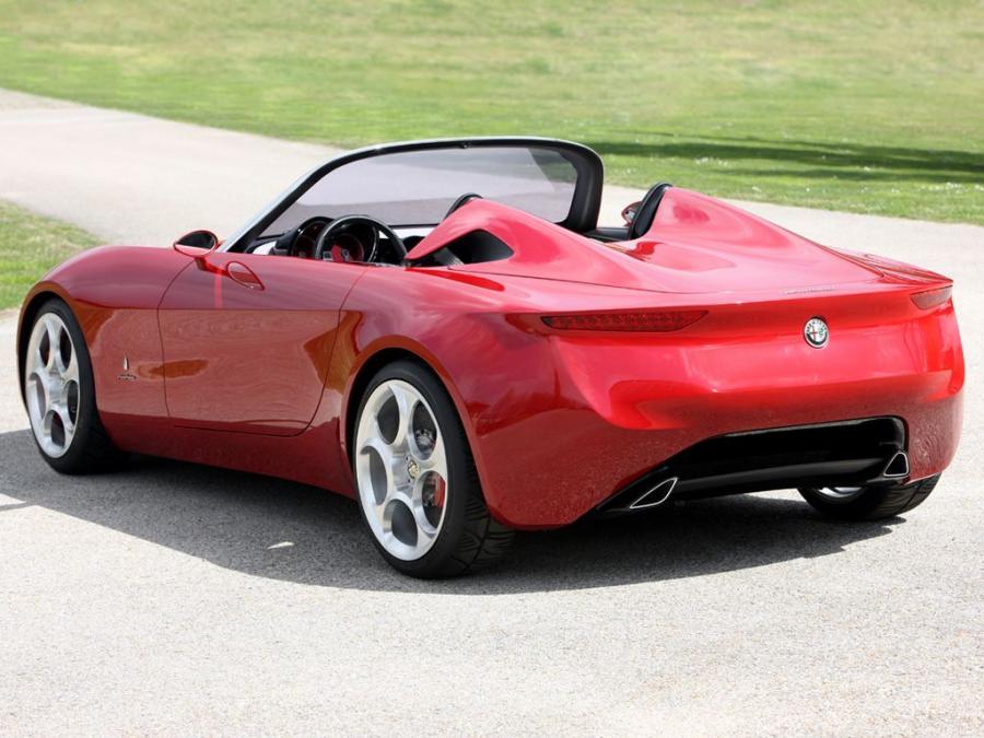 Alfa Romeo 2uettottanta 2010 года  (фото 4 из 24)